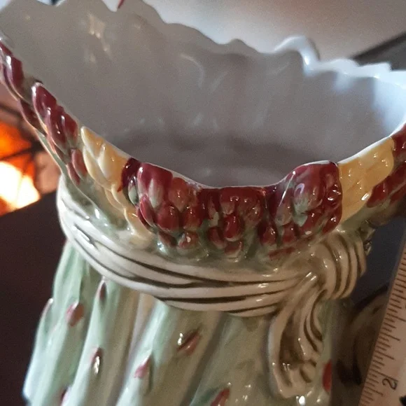Asparagus Ceramic Pitcher - Picture 5 of 6